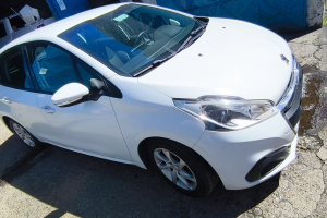 PEUGEOT 208 1.6 HDI ACTIVE PACK  AÑO 2017 (LOS ANGELES) JDCY40